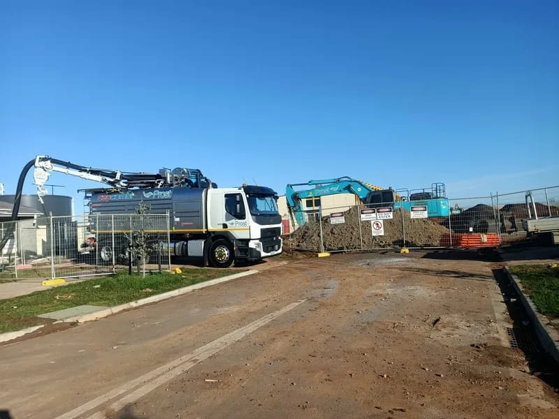 Jet truck and heavy plant on MACA Infrastructure project