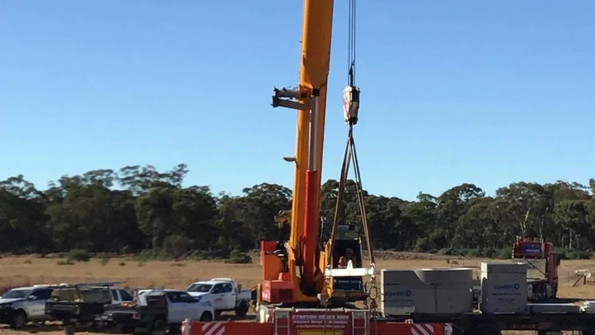 100-ton crane operations at Harlowe sewer pump station