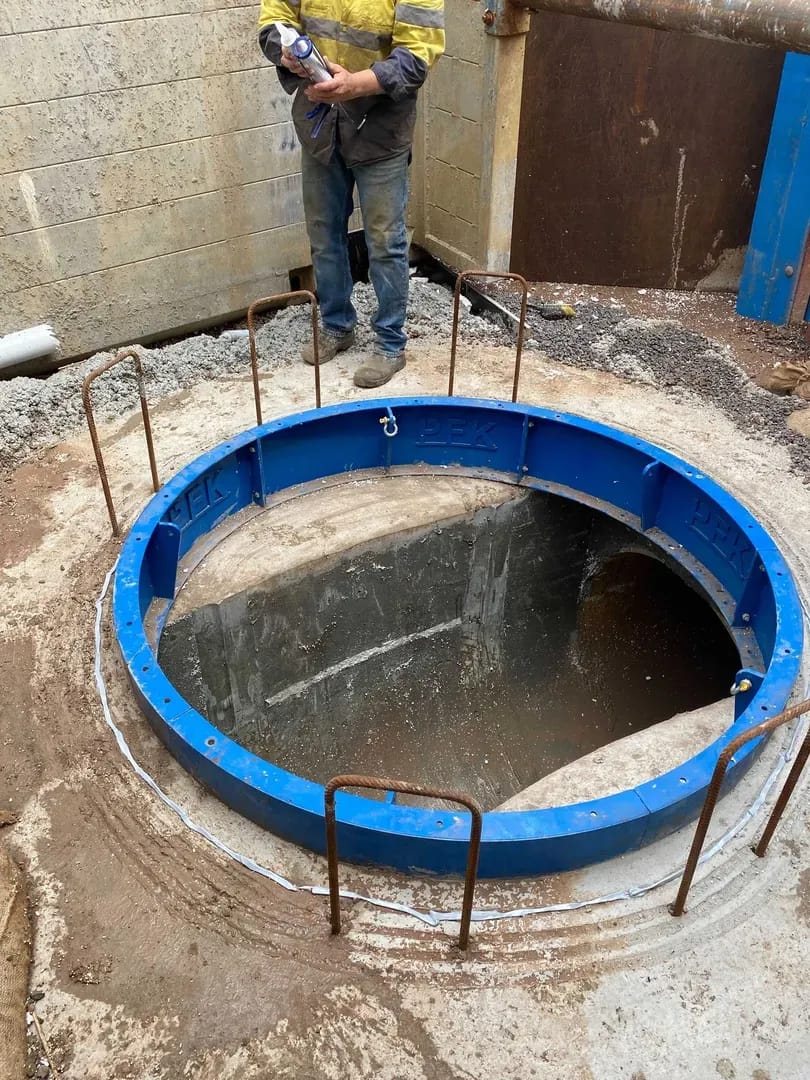Large diameter manhole works in live sewer environment